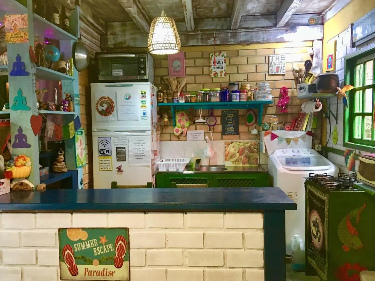 Casahostel Floresce 普腊亚罗萨 旅馆
