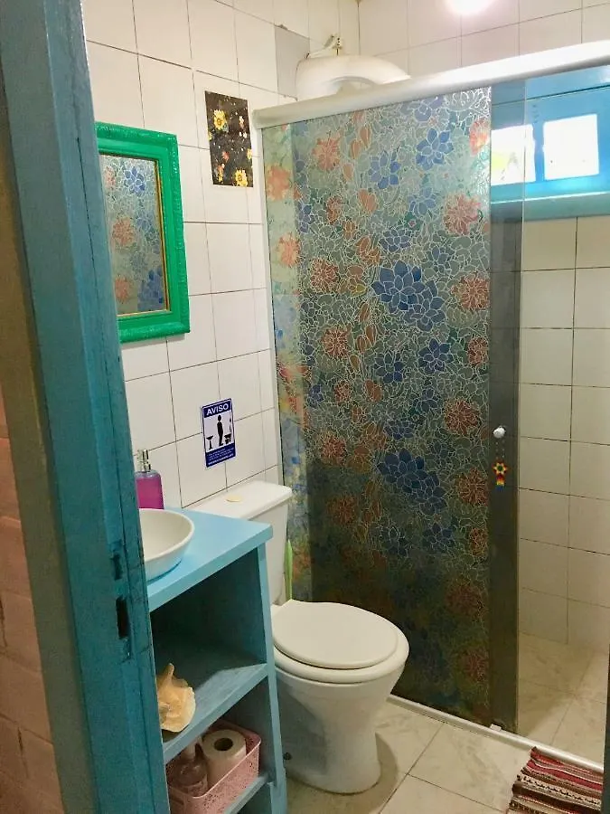 Casahostel Floresce 普腊亚罗萨 旅馆