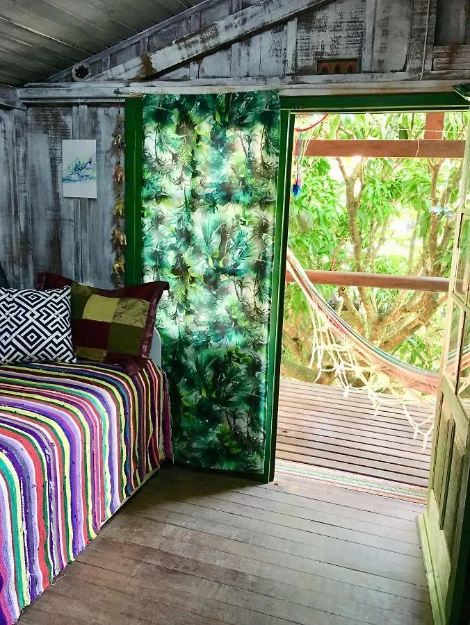 Casahostel Floresce 普腊亚罗萨