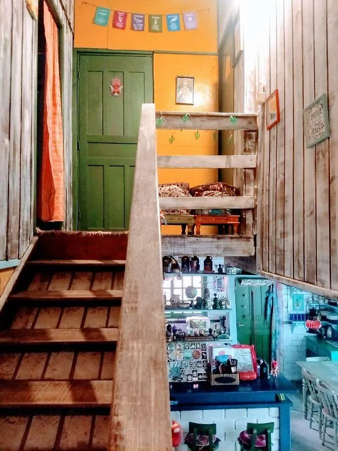 Casahostel Floresce 普腊亚罗萨